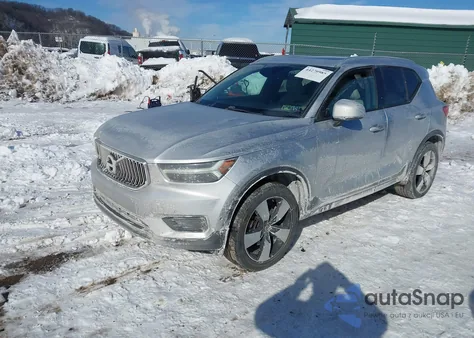 2019 Volvo Xc40 T5 Momentum/T5 R-Design from USA, damaged, VIN YV4162XZ5K2011986
